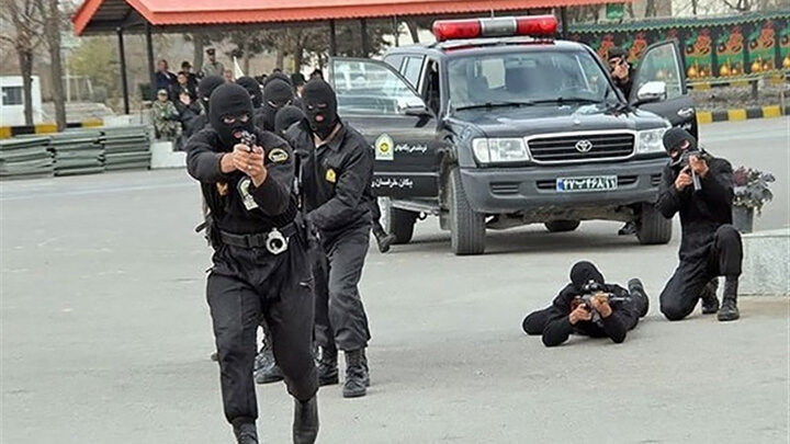 لحظه آزادی گروگان از دست ربایندگان + ویدئو