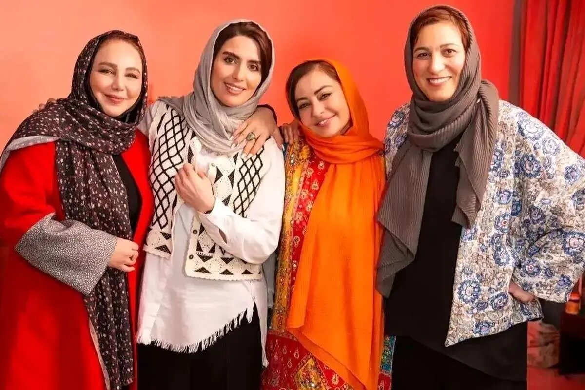 میزبانی فلامک جنیدی و طعنه بهنوش بختیاری؛ جنجال در شام ایرانی
