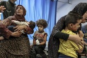 تصاویری زننده از تمسخر کودکان غزه توسط سربازان صهیونیستی! + ویدئو