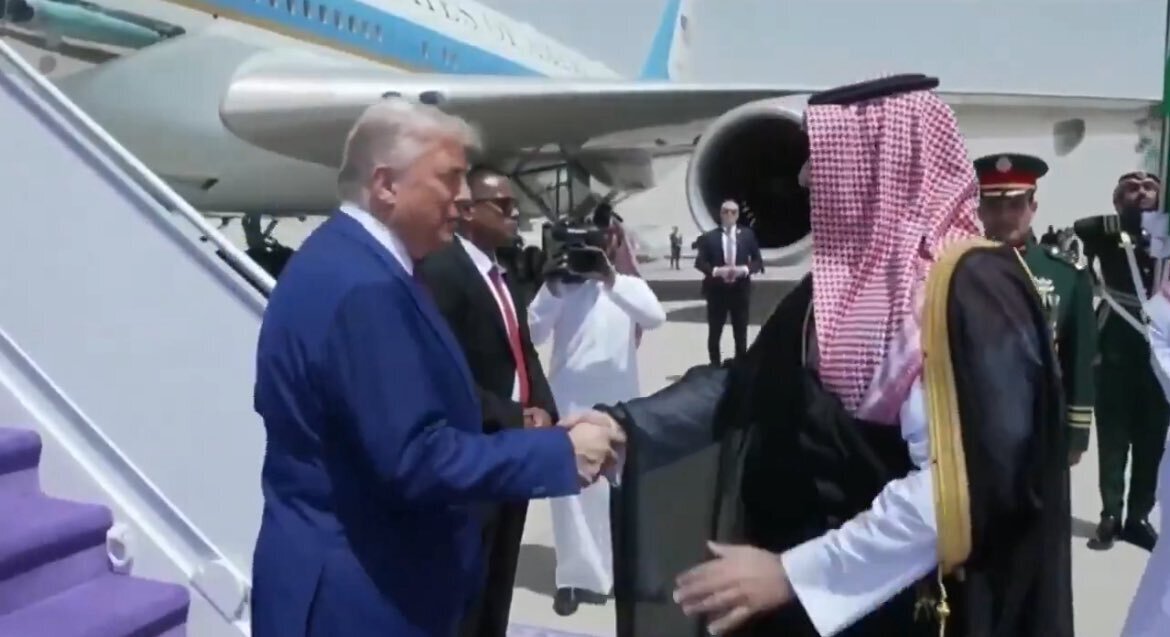 تفاوت استقبال بن سلمان از ترامپ و بایدن | تصاویر