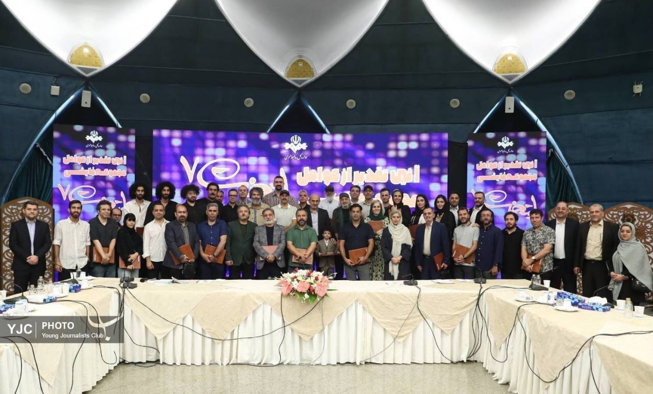 جدیدترین تصاویر از بازیگران مجموعه تلویزیونی پایتخت در یک مراسم رسمی | تصاویر