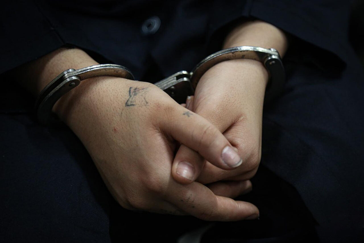 حرفهای عجیب دختر ۱۵ ساله جیببر در تهران بازداشت و دستگیری زنان