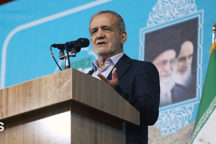 رئیس‌جمهور: می‌گویند فلان مبلغ در بانک گم شده؛ مگر پول گم می‌شود؟