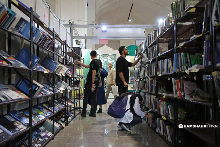 حضور مردم در نهمین روز نمایشگاه کتاب