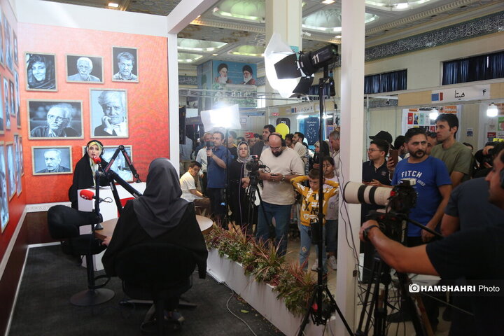 ویژه برنامه ی نمایشگاه کتاب