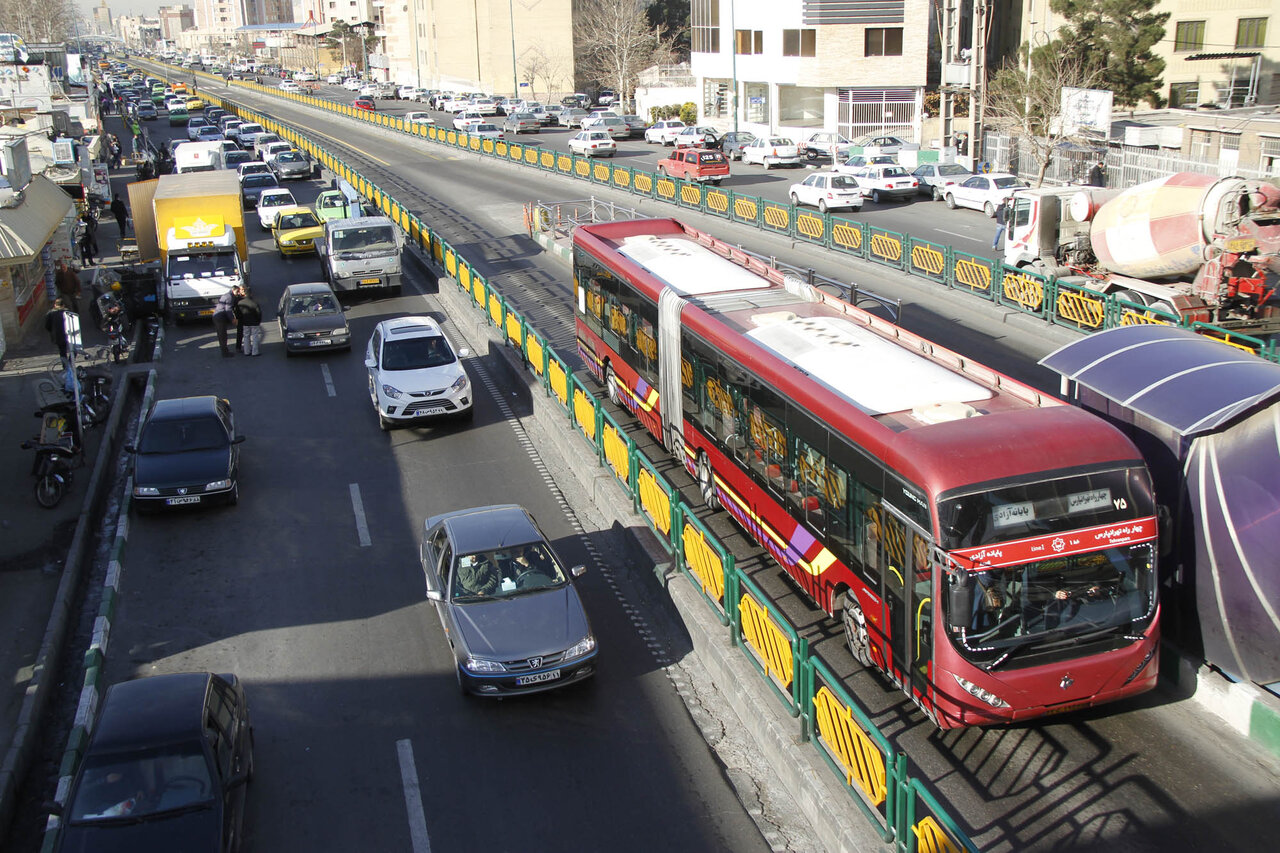 اتوبوسهای تندرو، جانسختان توقفناپذیر