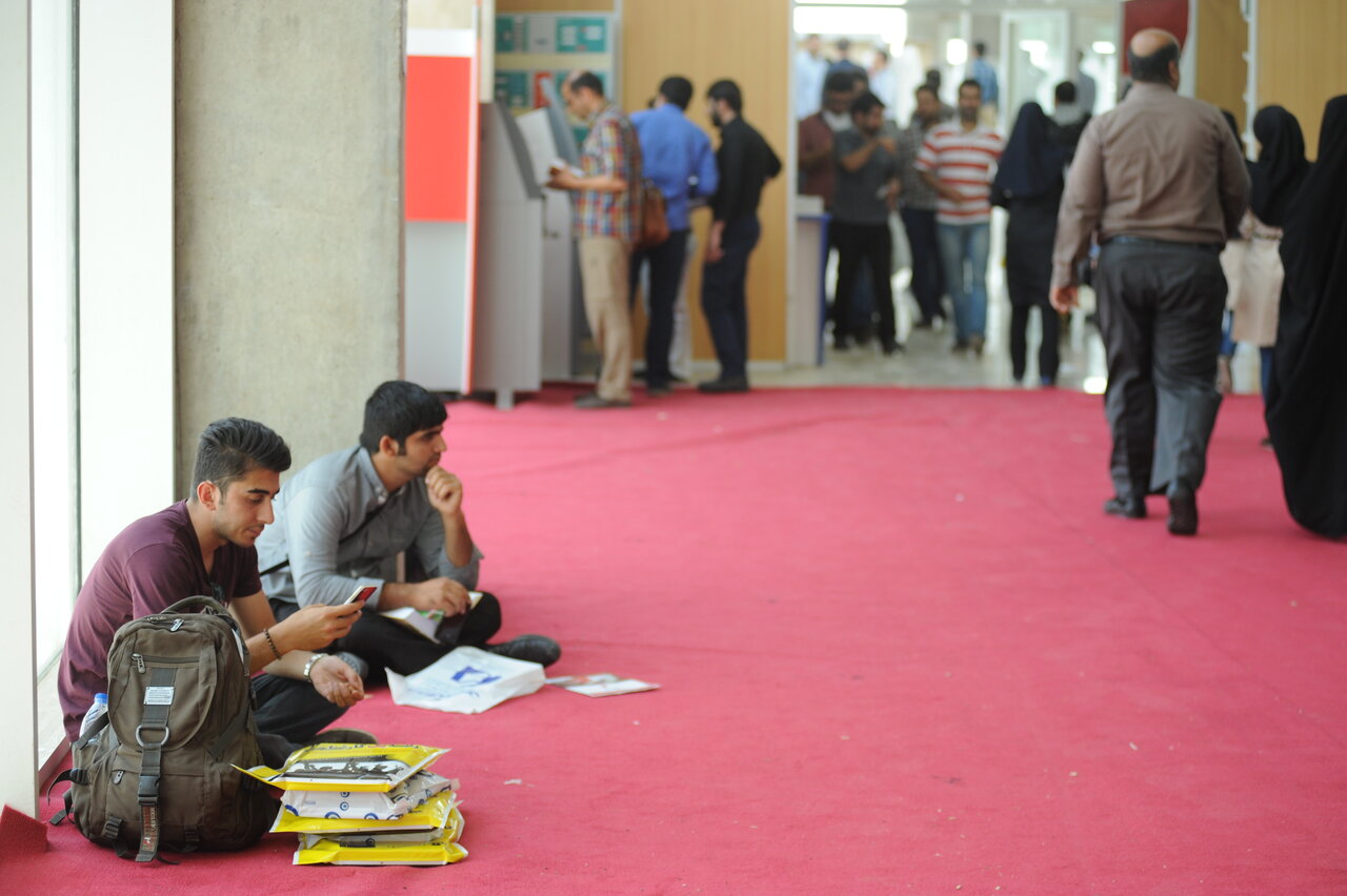 خاطرهبازی با نمایشگاه کتاب | وقتی رزمنده ها دنبال کتاب می گشتند