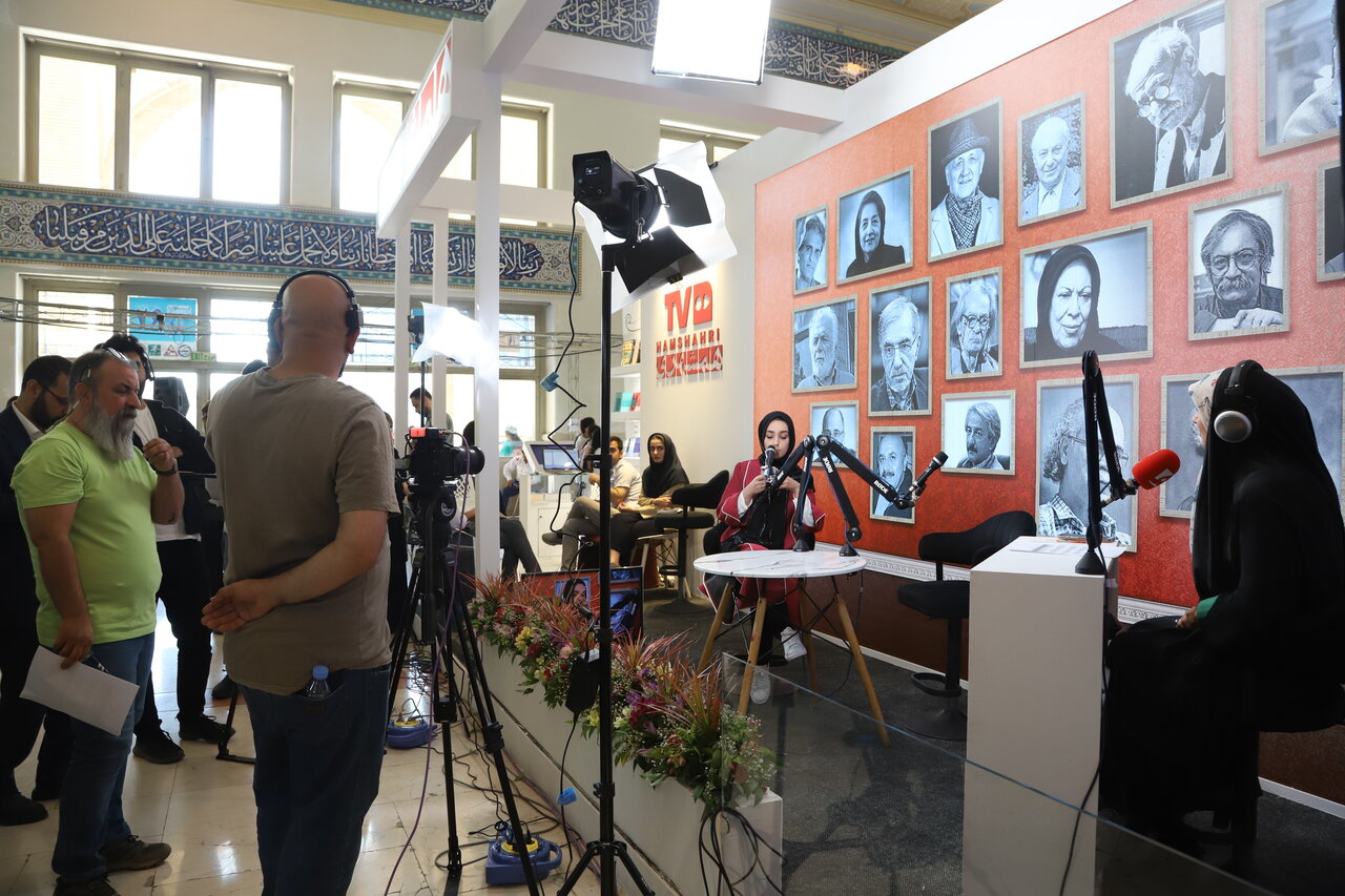 خاطرهبازی با نمایشگاه کتاب | وقتی رزمنده ها دنبال کتاب می گشتند