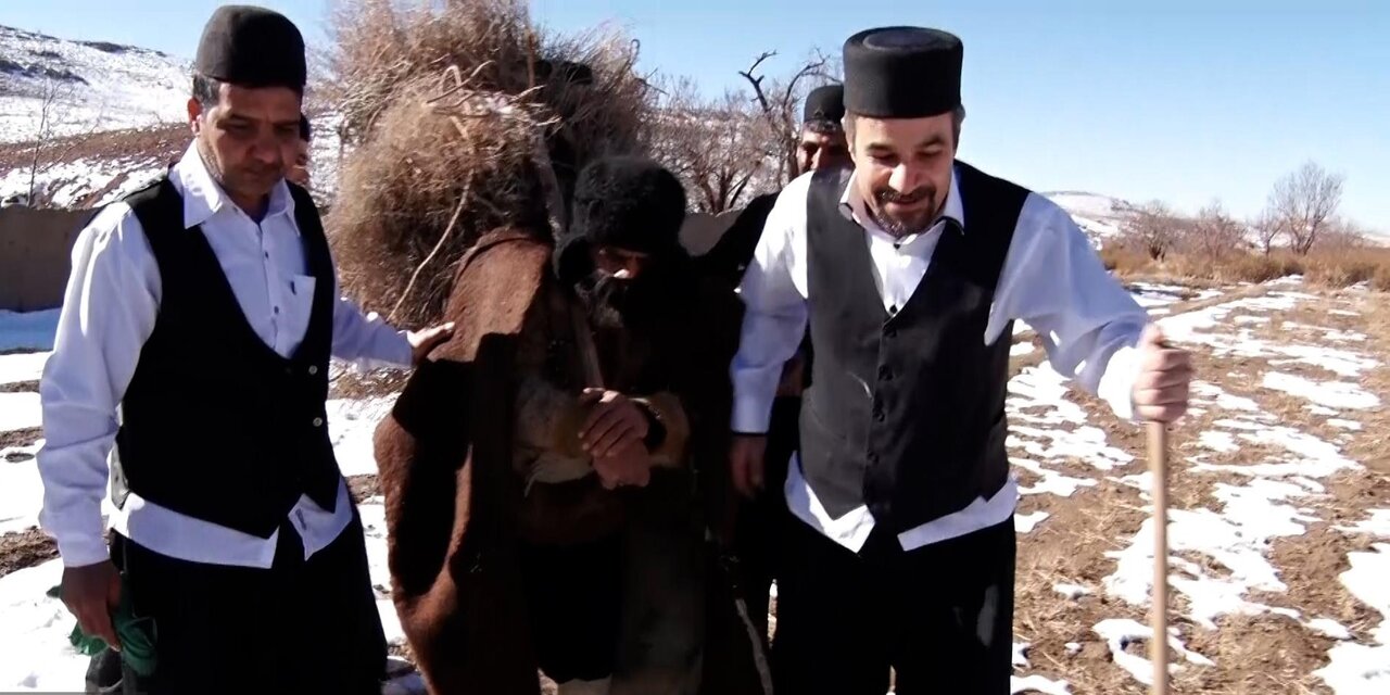 اهالی این روستا پای کوه با سرما خداحافظی می کنند | ثبت خداحافظی در فهرست میراث ملی