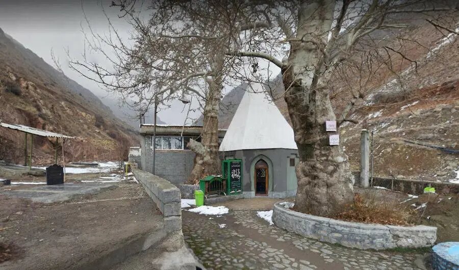 گشت و گذار در محدوده بقعه‌های چندصدساله