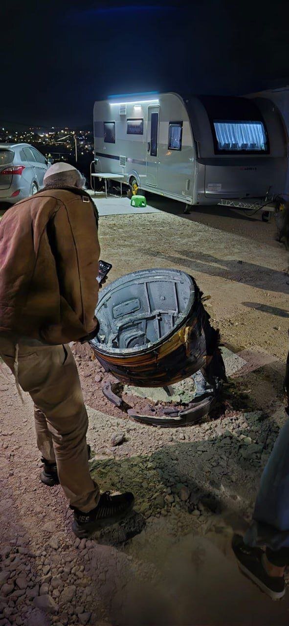 بدنه موشکهای رهگیر سقوط کرده اسرائیلی در جنوب کرانه باختری | تصاویر