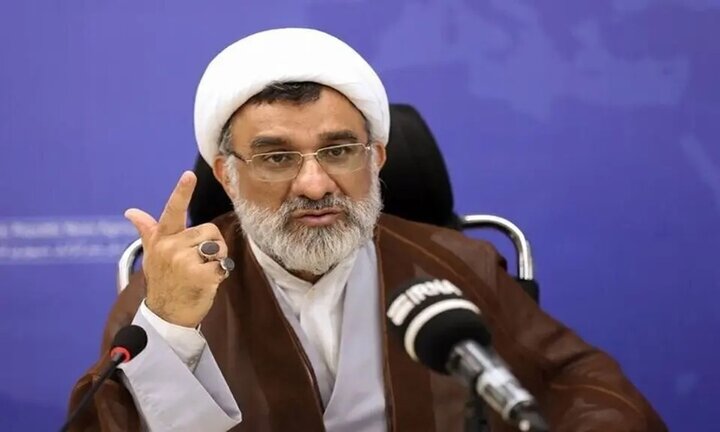 اعتراض دبیر شورای عالی انقلاب فرهنگی به تبعیض در حق عائله‌مندی + ویدئو
