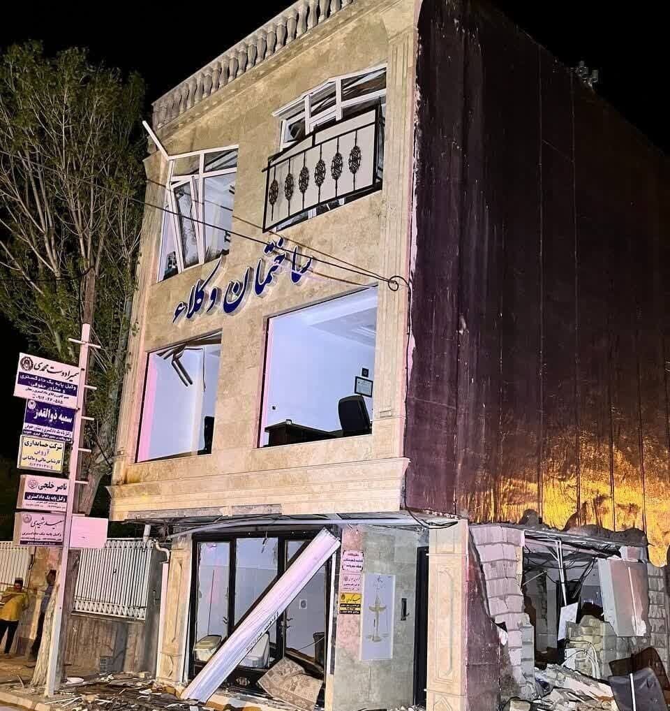 انفجار هولناک ساختمان وکلا | ۲ نفر دچار سوختگی شدید شدند + عکس