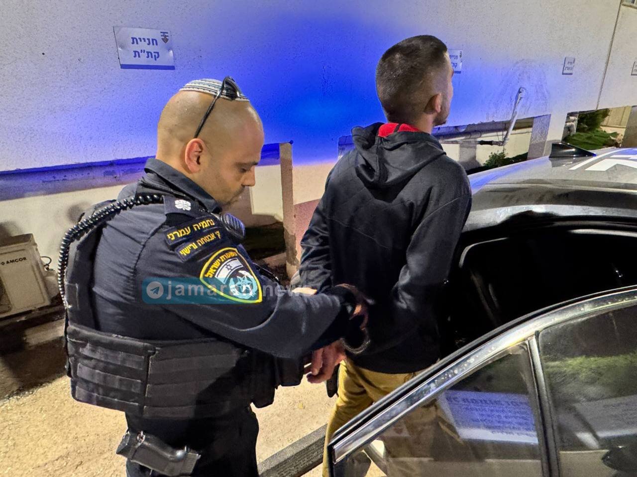 دستگیری جوانی که بر روی افسر صهیونیست آب دهان انداخته بود | تصاویر