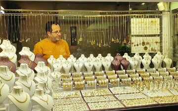 روند قیمت طلا و انواع سکه در بازار؛ طلای ۱۸ عیار چند شد؟ |  جدول قیمت ها