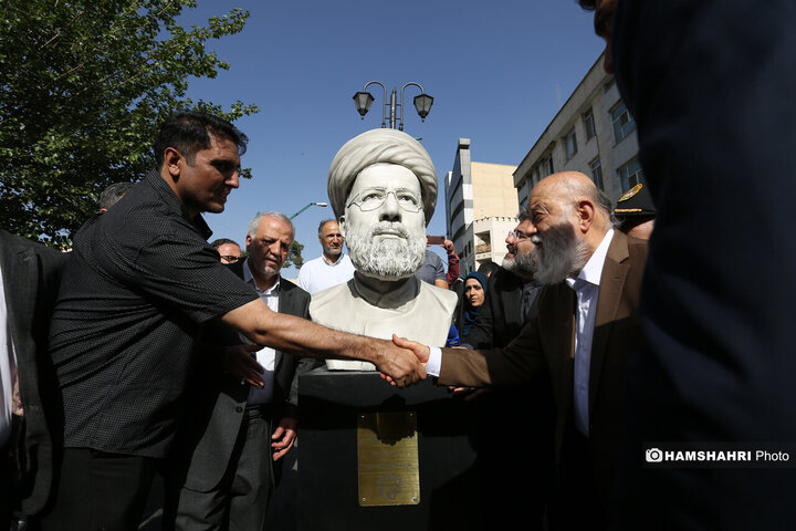 رونمایی سردیس شهید رئیسی در میدان پاستور تهران