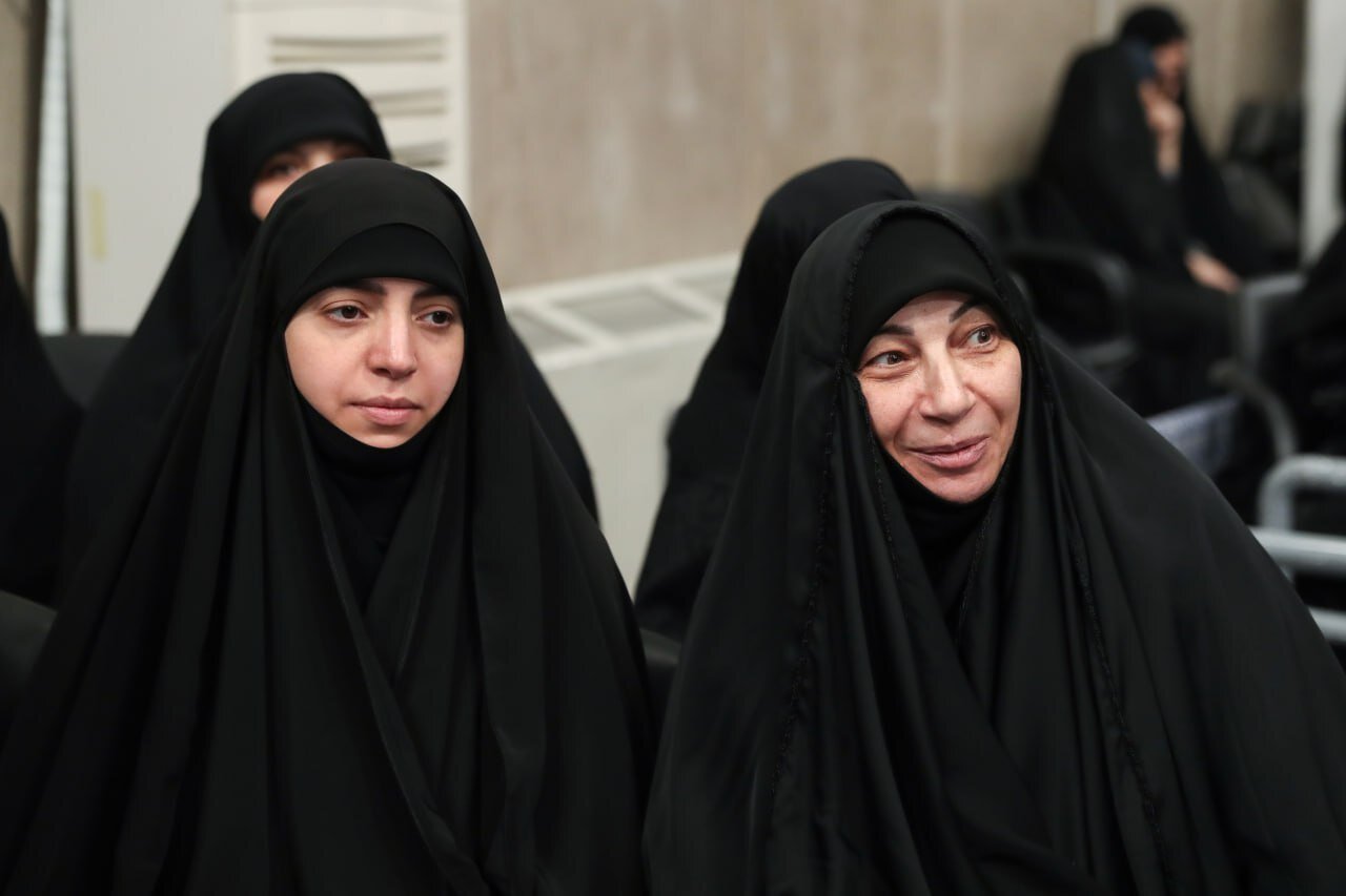 حضور فرزندان شهید سید حسن نصرالله در حسینیه امام خمینی(ره) | تصاویر