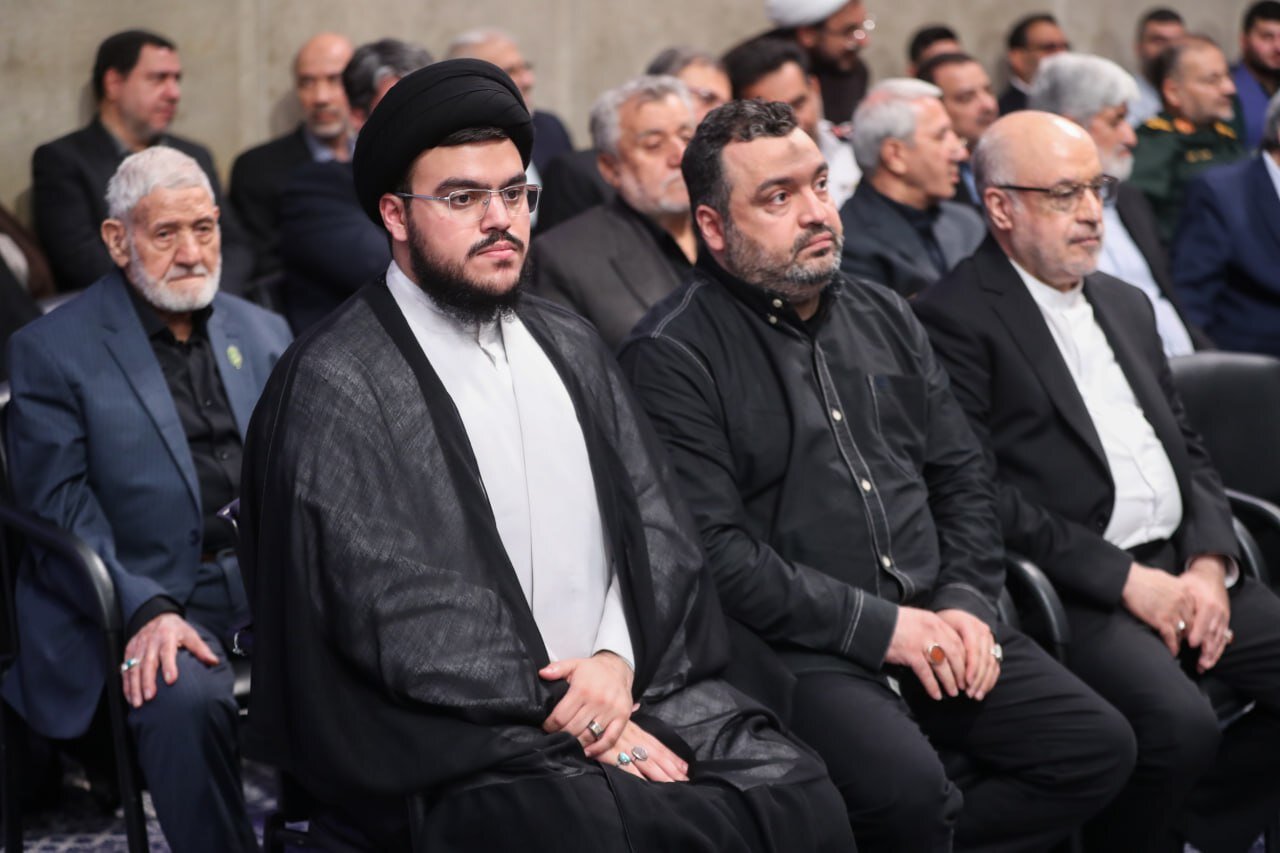 حضور فرزندان شهید سید حسن نصرالله در حسینیه امام خمینی(ره) | تصاویر