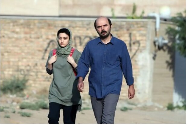 این راه در کنار «دختری با کفش‌ها کتانی» باز شد
