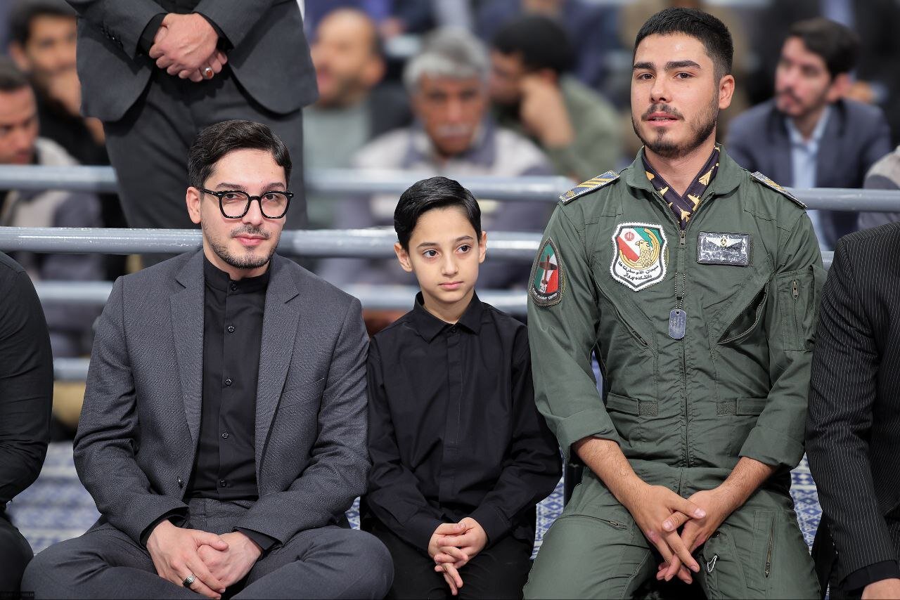 پسر و دختر استاندار شهید آذربایجان در پرواز اردیبهشت | تصاویر