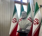 رونمایی از سردیس شهید حسین امیرعبداللهیان + ویدئو | حضور عراقچی و فرزند شهید در مراسم رونمایی