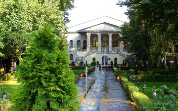 منظره تهران از بالکن عمارت «باغ فردوس» در دوران قاجار + عکس