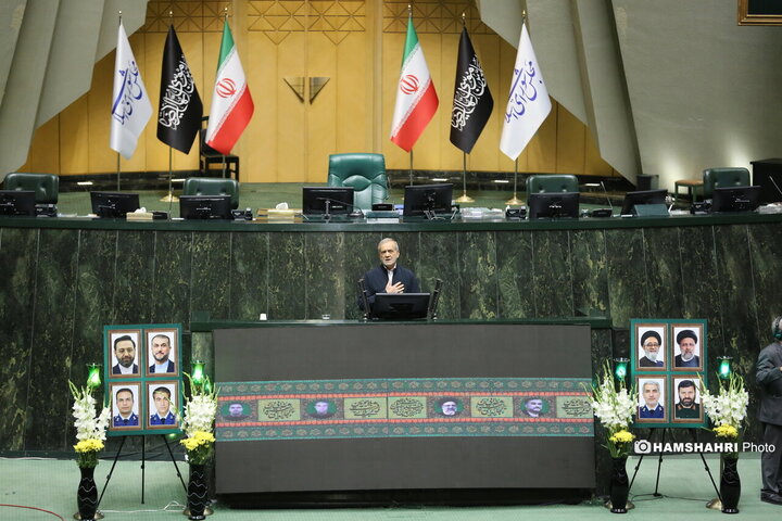 گرامیداشت «شهدای خدمت» در مجلس