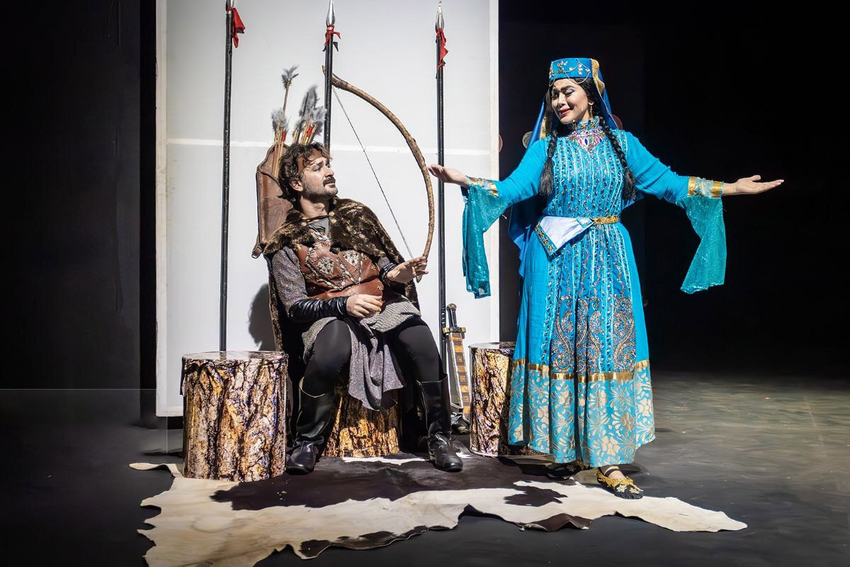 نمایش های الیکا عبدالرزاقی و همایون غنیزاده، پرفروش ترین های هفته آخر اردیبهشت