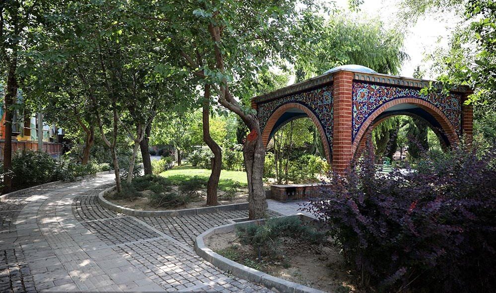 اولین پرورشگاه گل در پایتخت