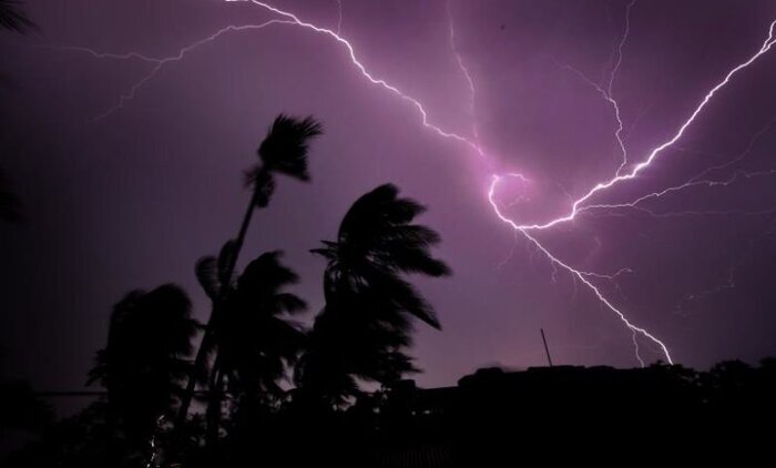 هشدار سیلاب در این ۳ استان | تهران ۴ درجه خنک می شود رعد و برق