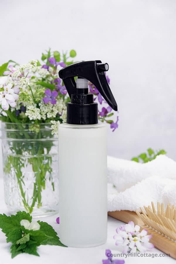 طرز تهیه عطر مو خانگی؛ راز خوشبو شدن موها