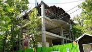 باغ فردوس، صاحب سرا می شود