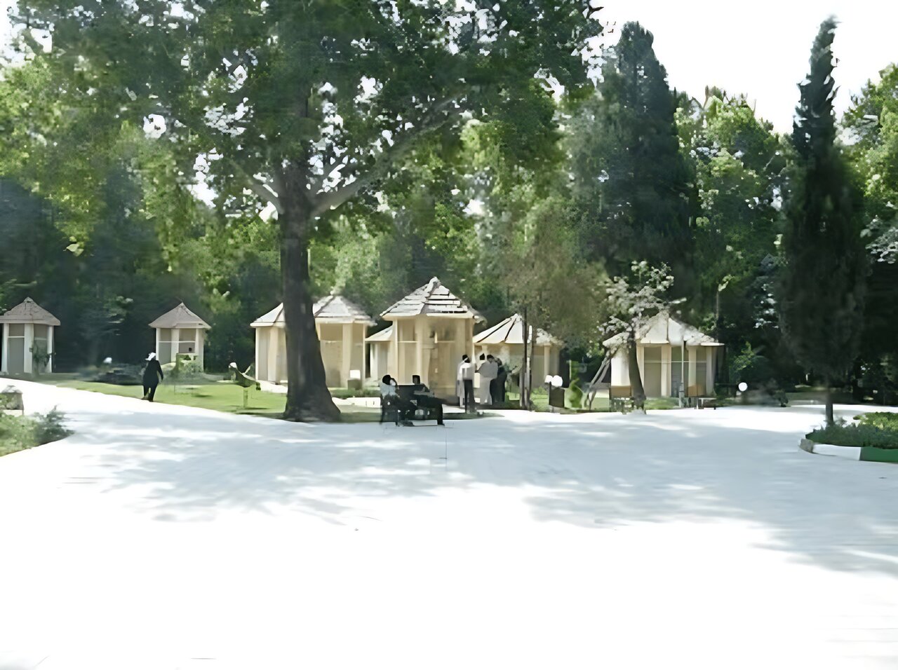 گشت و گذار در قدیمیترین بوستان شهر