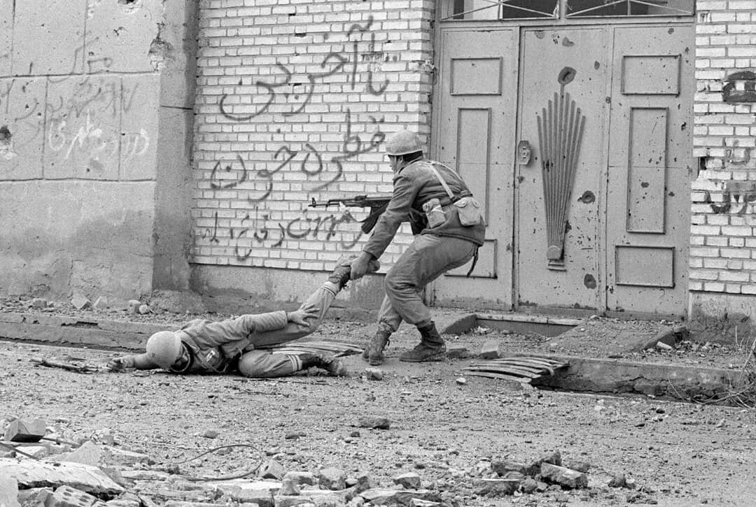 آخرین شب عراقیها در خرمشهر | صدام گفت چرا از سلاح شیمیایی استفاده نکردید؟