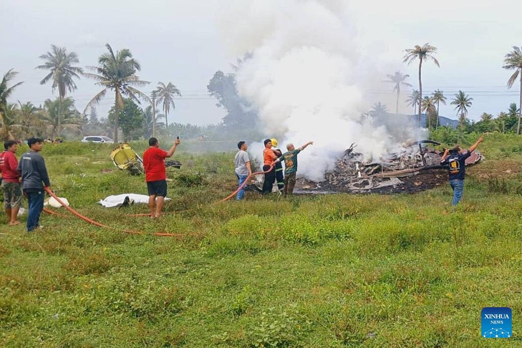 تصاویر سقوط بالگرد پلیس؛ ۳ نفر کشته شدند