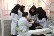 کمبود ۷۰۰ استاد در دانشکده‌های دندانپزشکی | دانشجویان بعد از فارغ‌التحصیلی تازه می‌روند دوره می‌بینند
