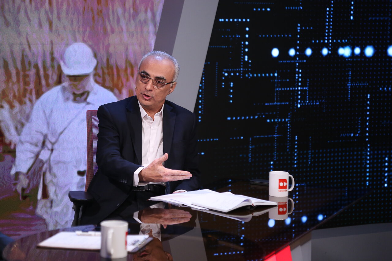 بازار گوشت در وضعیت قرمز ؛ گوشت ۳۰۰ هزار تومانی را فراموش کنید | گوشتهای وارداتی به کجا حمل میشد؟