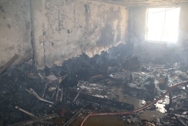 آتش گرفتن دفتر اسناد رسمی در ستارخان | حضور زنان آتشنشان در عملیات اطفا + عکس