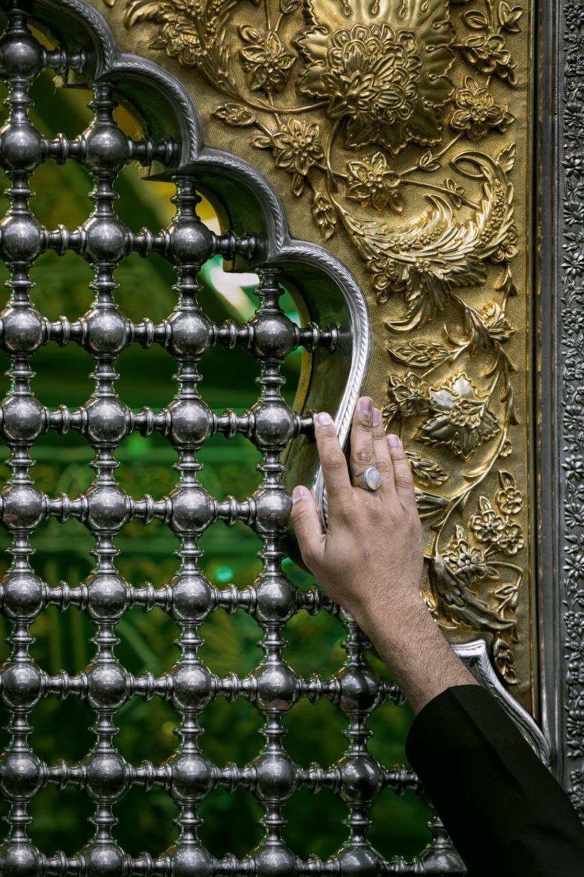 ایرانیان در بارگاه حضرت عباس (ع) گل کاشتند | تصاویر  درخشش هنر ایرانی در بارگاه حضرت عباس (ع) | تصاویر