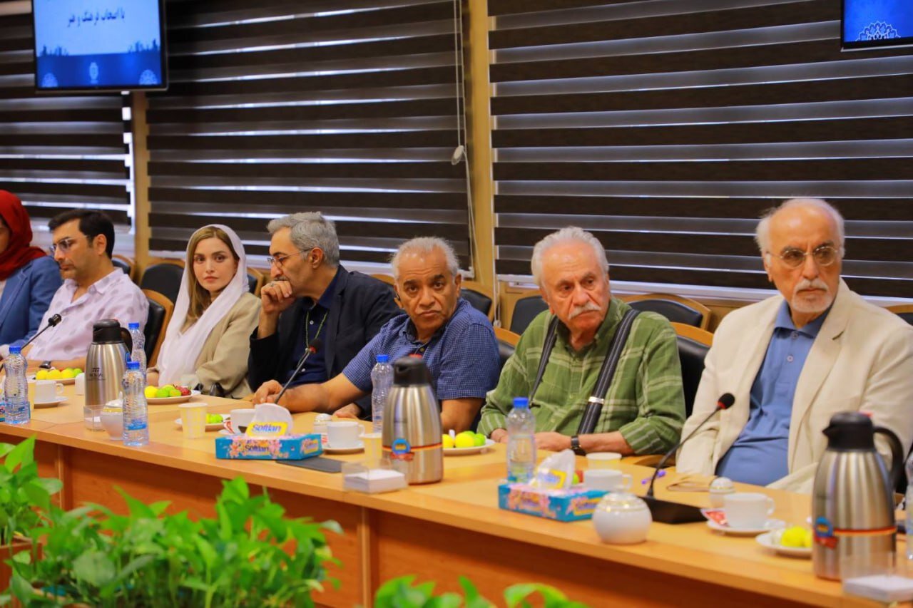 دیدار فروزنده با بازیگران