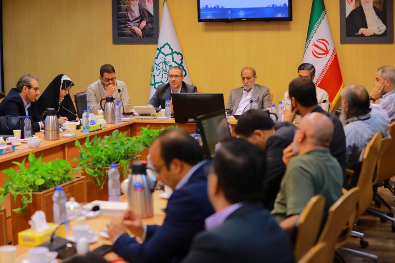 دیدار فروزنده با بازیگران