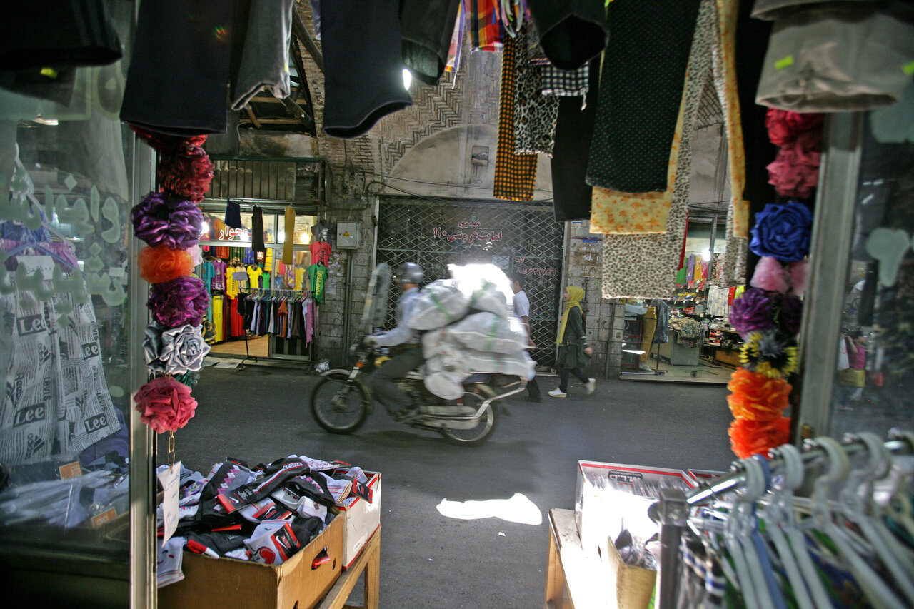 بازاری قجری در تهران که هنوز هم رونق دارد