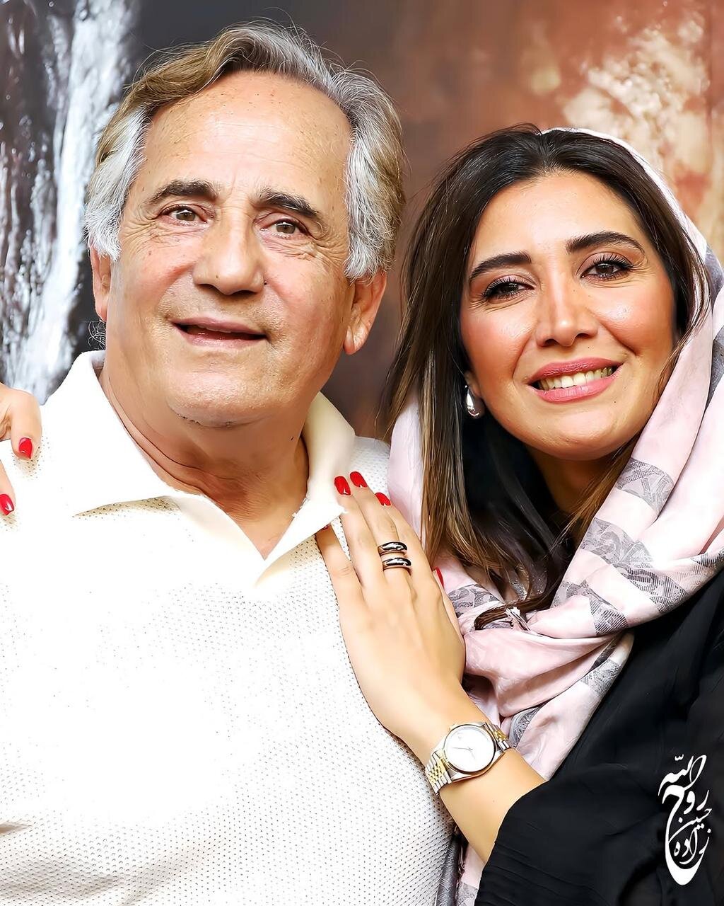 تصاویر احساسی نیکی مظفری در کنار پدرش