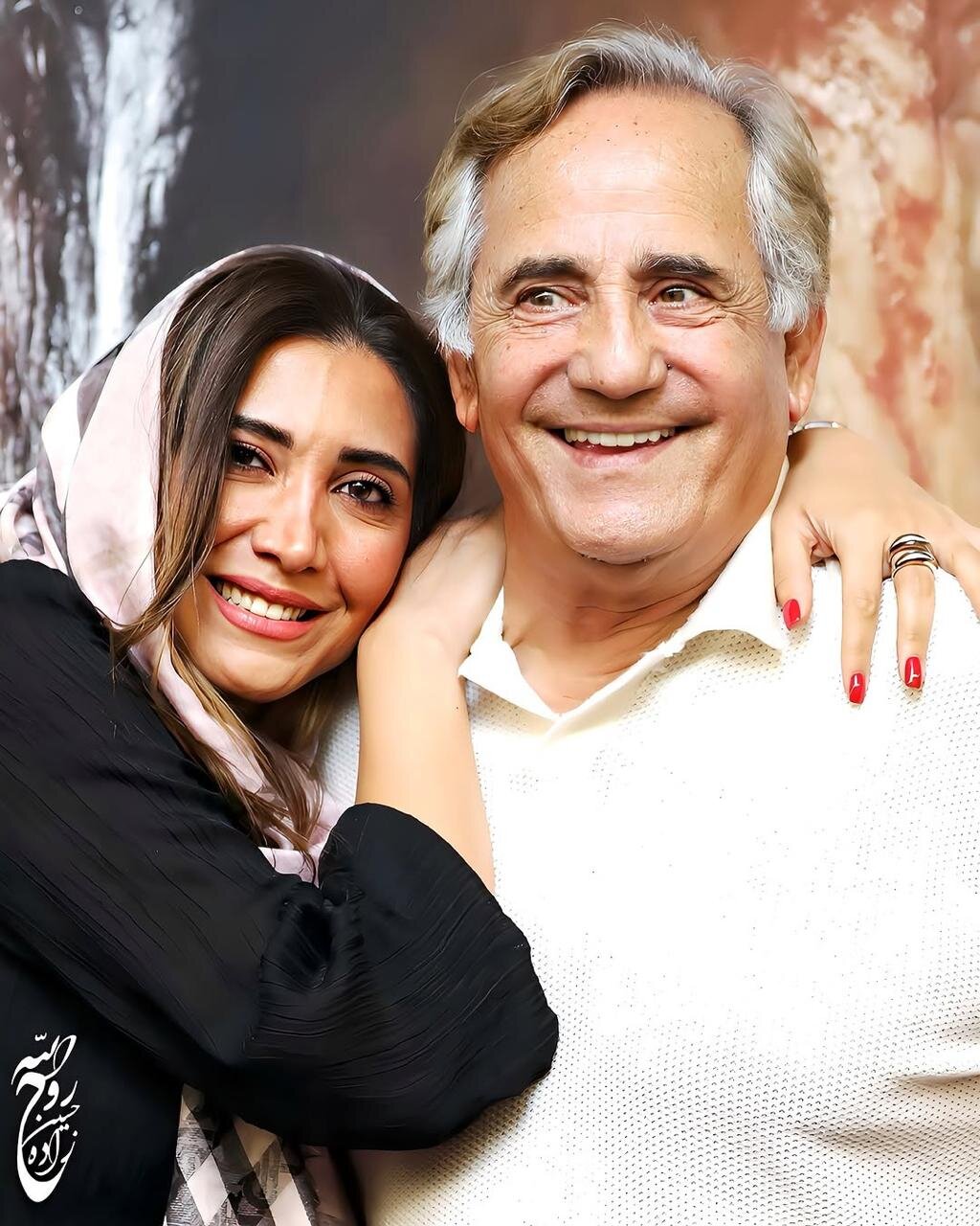 تصاویر احساسی نیکی مظفری در کنار پدرش