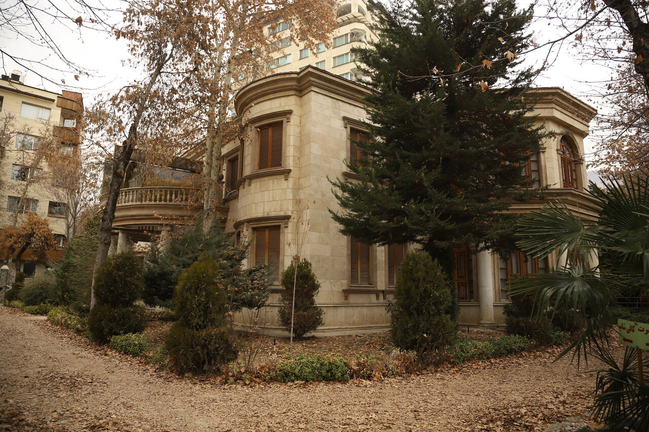 صداهای دوره مظفرالدین شاه را در این باغ زیبا بشنوید