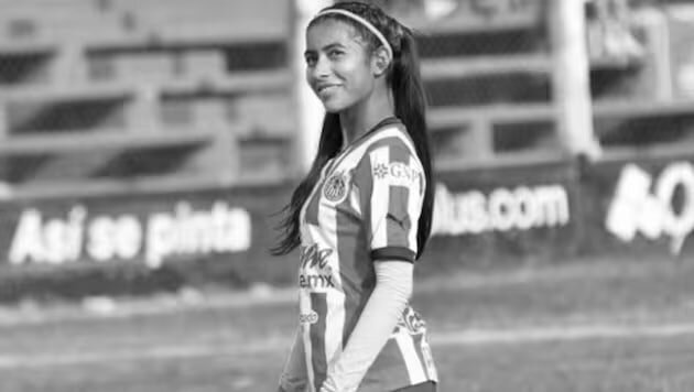 مرگ باورنکردنی فوتبالیست زن بر اثر گرما!