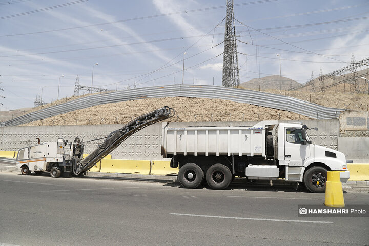 آسفالت کاری در اتوبان شهید خرازی