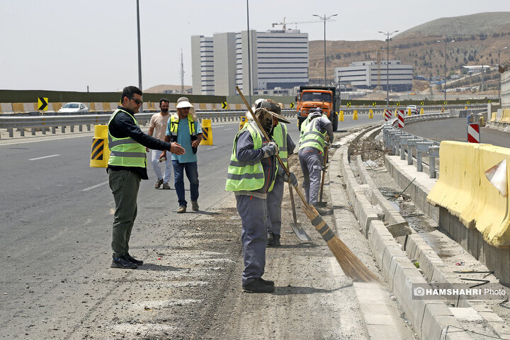 آسفالت کاری در اتوبان شهید خرازی