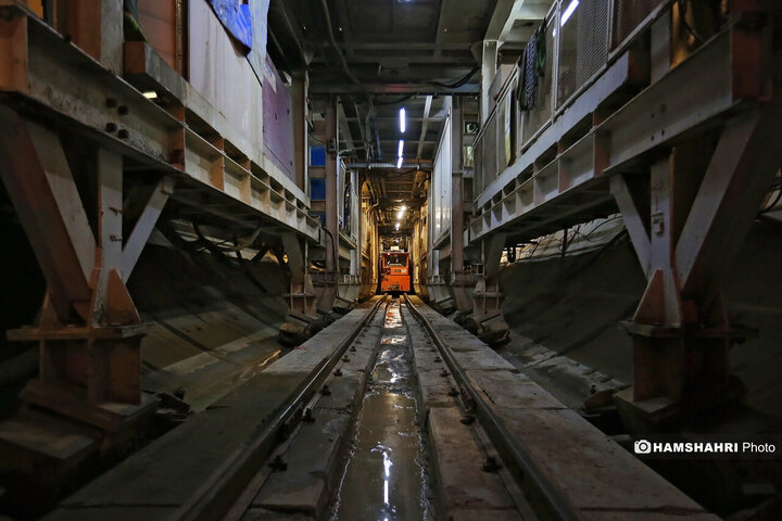 بازدید از روند اجرایی پروژه عمرانی احداث خط ۱۰ متروی تهران