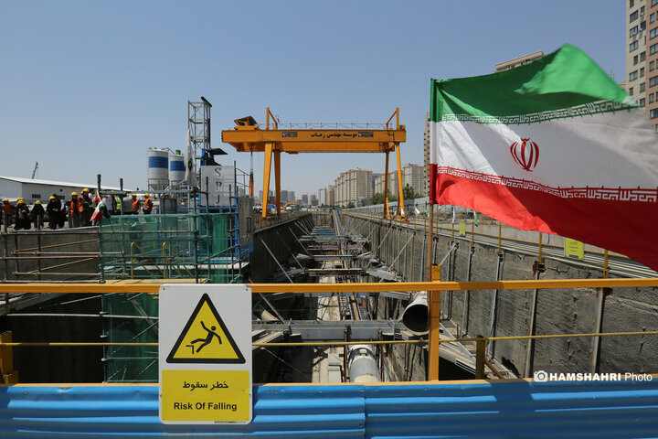 بازدید از روند اجرایی پروژه عمرانی احداث خط ۱۰ متروی تهران